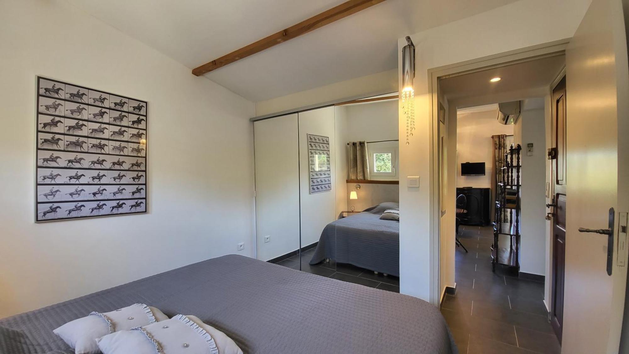 Residence Di A Serra Calvi  Luaran gambar